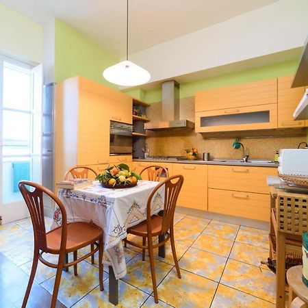 La Camelia Apartment Сорренто Экстерьер фото