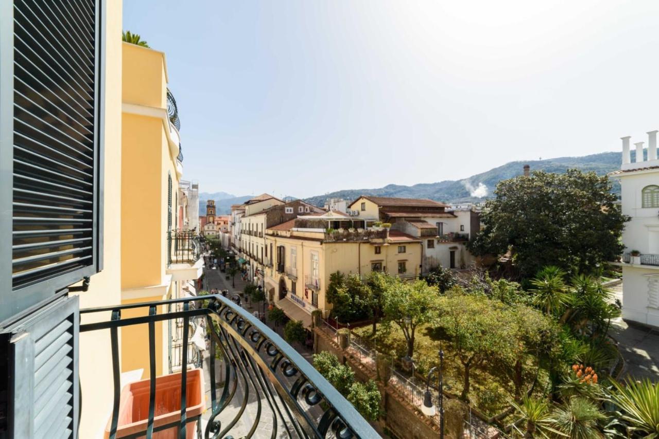 La Camelia Apartment Сорренто Экстерьер фото