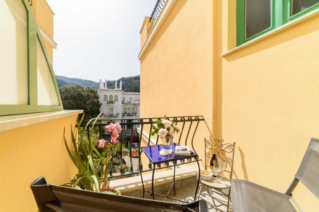 La Camelia Apartment Сорренто Экстерьер фото
